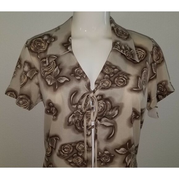 NWT California Edge Brown Floral Shirt Top Juniors Large Ties In Front Roses - Picture 2 of 8